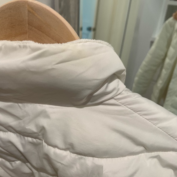 EUC GAP White Puffer Jacket - Picture 4 of 4
